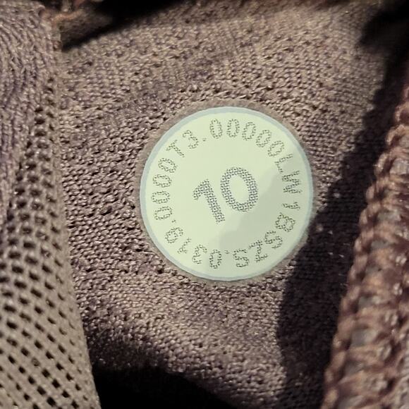 Lululemon Tied in Energy 2-in-1 Tank Black / Frosted Mulberry Size 10 - Picture 10 of 10